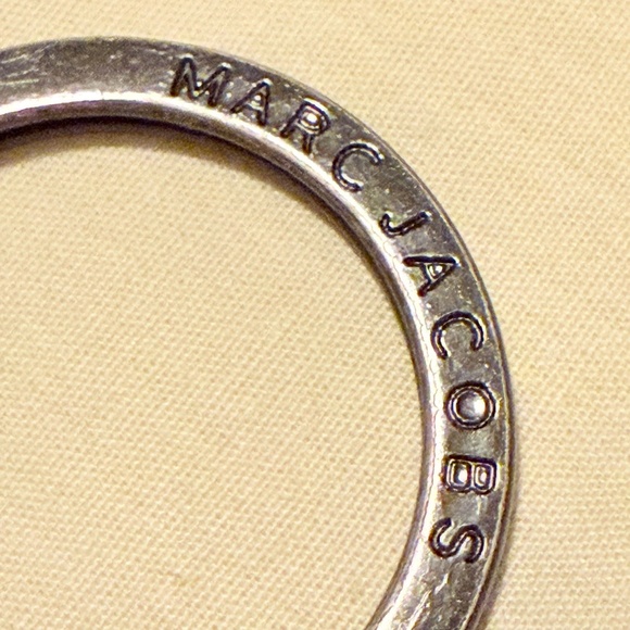 MARC JACOB MOUSE KEY RING - Picture 3 of 3